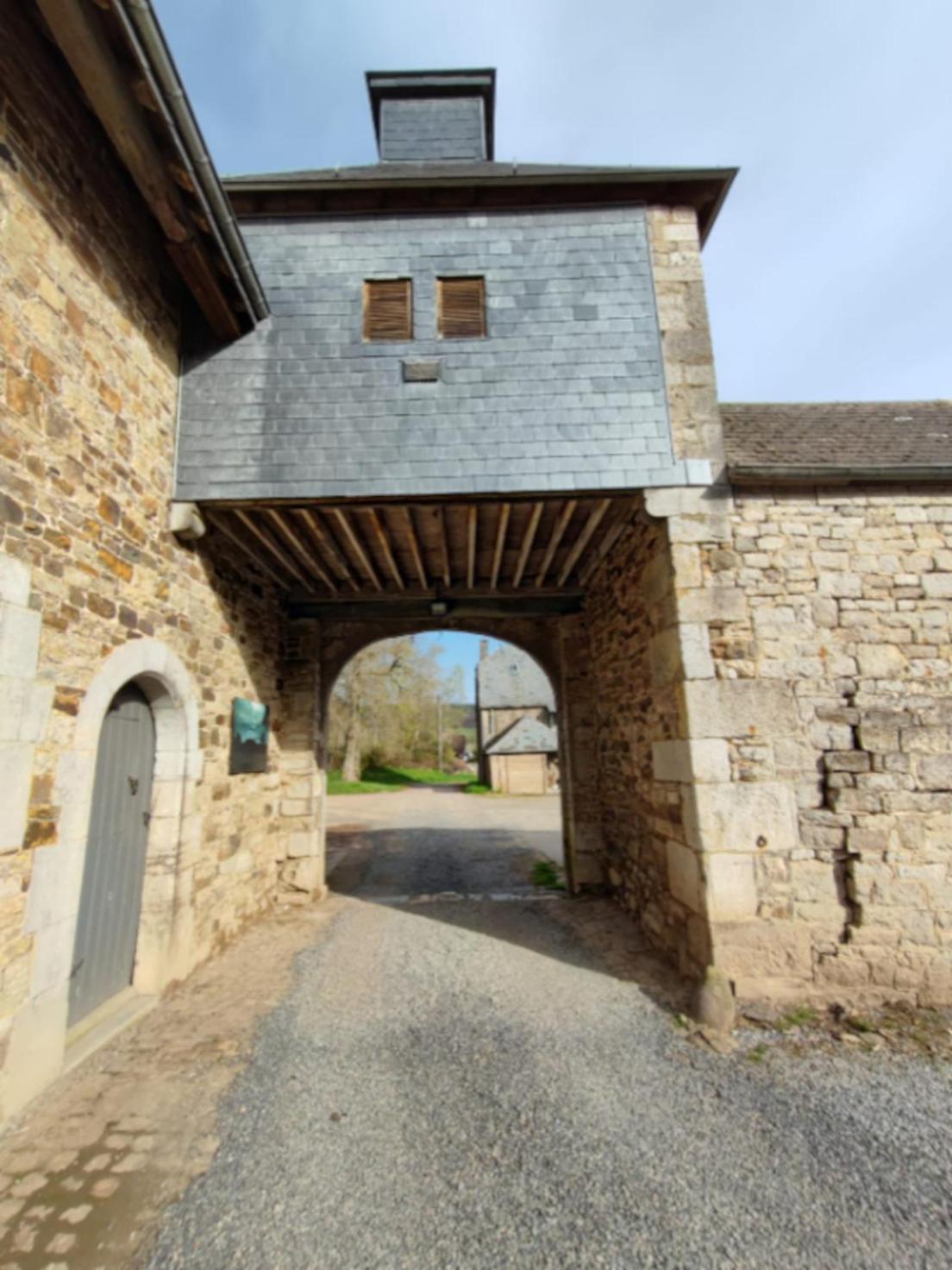 Le Petit Chateau De Blier Villa Erezee Bagian luar foto